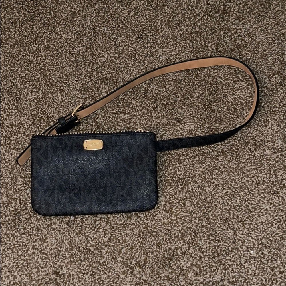 Michael kors belt clutch